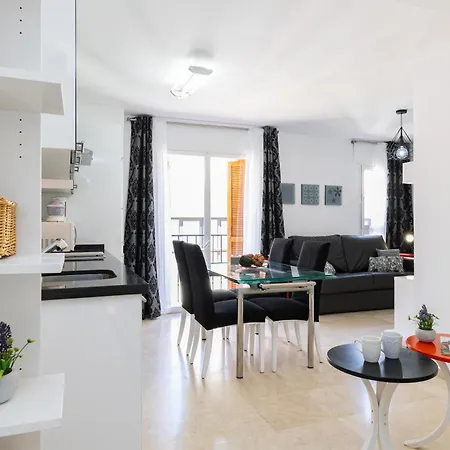 Apartment Holidays2malaga Ancha Del Carmen Aacc, Lift, Wifi Malaga